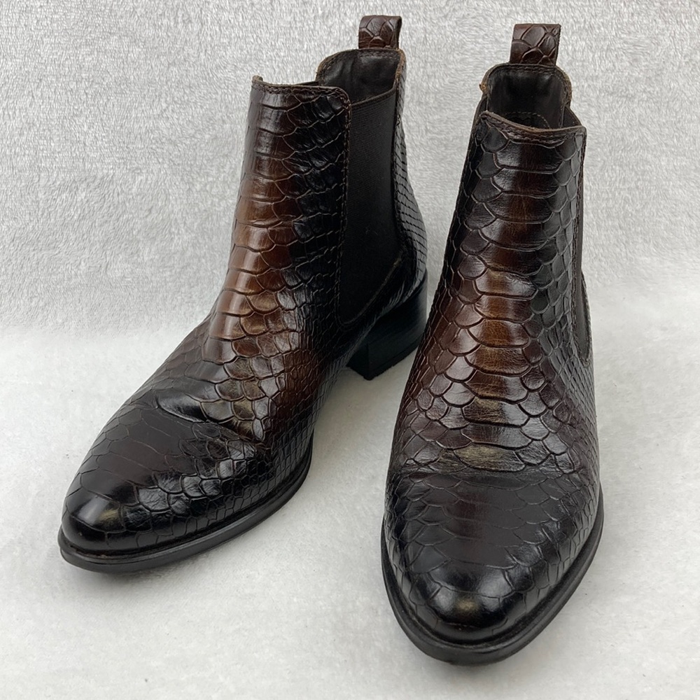 Ateliers Bobby Anaconda Snake Leather Chelsea Booties sz 7